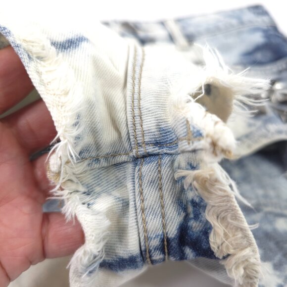 BDG HIGH RISE DREE CHEEKY SHORTS WOMEN'S SIZE 29 W STUDDED VINTAGE WASH *FLAWS* - Picture 8 of 16